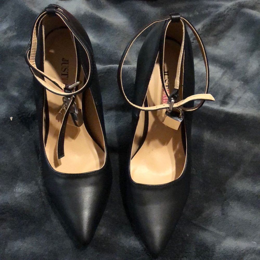 Women’s shoes
